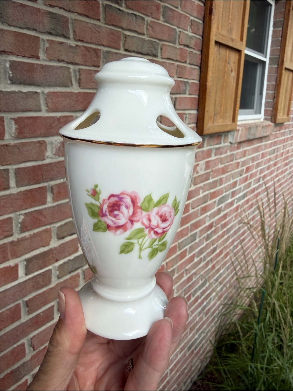 Martha Stewart Rose Ceramic Toothbrush Holder